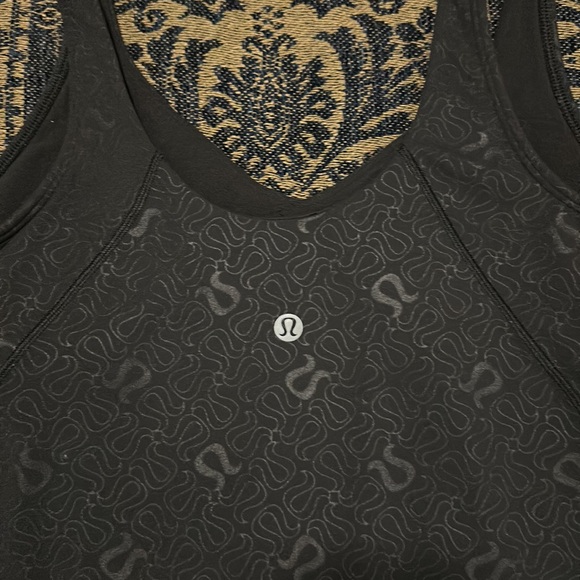 Lululemon Align Waist-Length Tank Top
Yogo Emboss Black size 10 - Picture 9 of 9